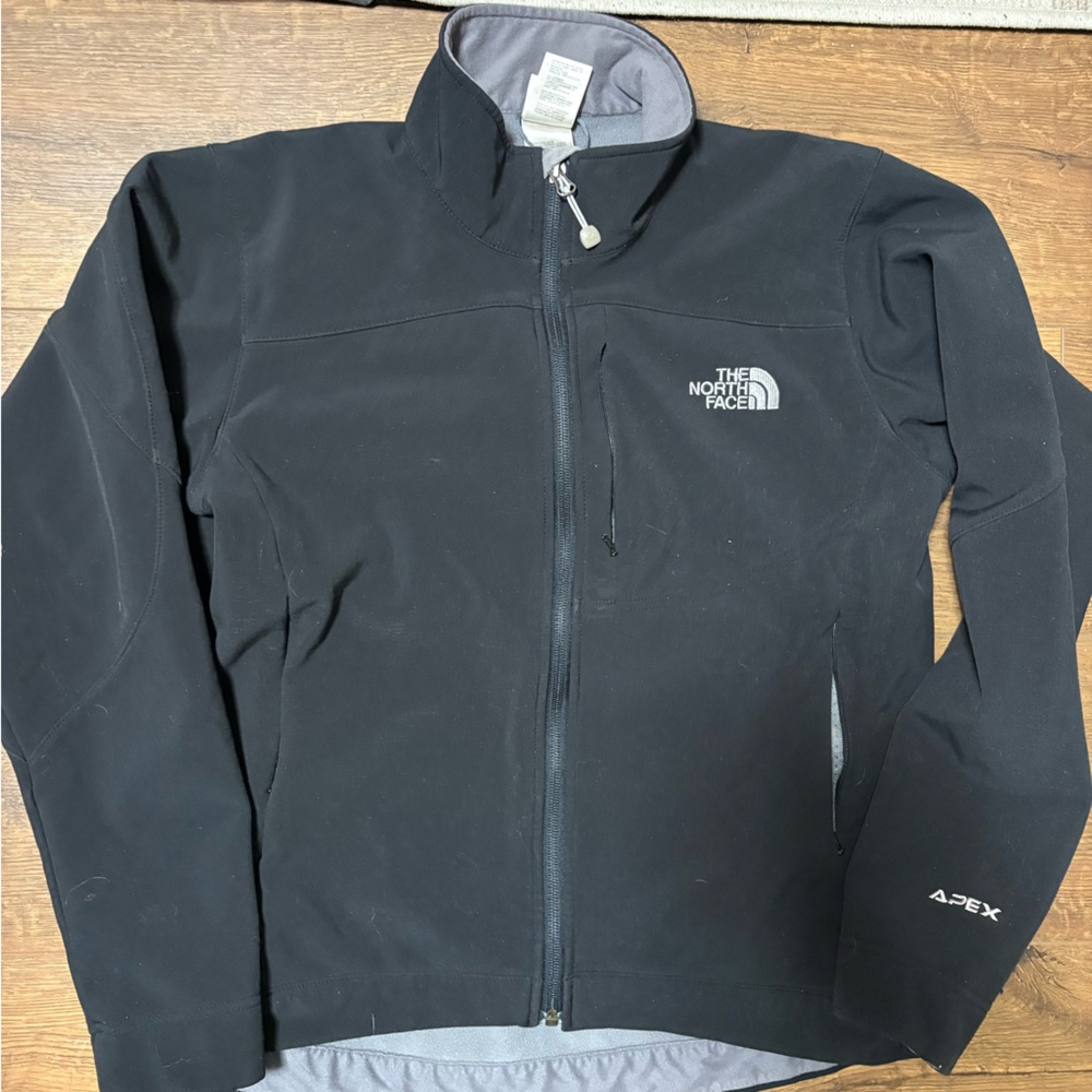 The North Face Women’s Classic Black Softshell Jacket, size M